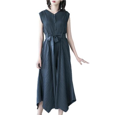 China Yizhe anti-static clothes high quality sleeveless pleated overalls women 2019 women pants and pants miyake pleated overalls for sale