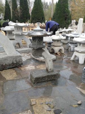 China Natural Hand Carved Granite Stone Japanese Pagodas Garden for sale