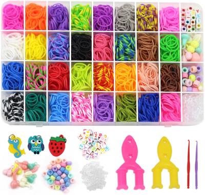 China Bracelet Making Hot Sales 1800+ Pcs Elastic Bands Bracelet Kit 32 Colors Loom Bands Clips Beads Diy Set for sale