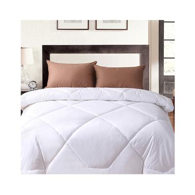 China Home Summer Quilts 1.5*2m Polyester Fabric Feather Silk Cotton Filled Comforter for sale