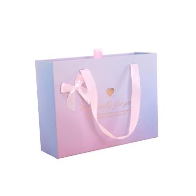 China Recycled Materials Paper Eco-Friendly Clear Magnetic Foldable Gift Cardboard Cosmetic Packaging Box Gift Box for sale