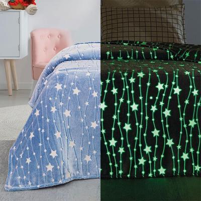 China Anti-Static Home Fashion Decoration Kids Fleece Throw Custom Star Glow in The Dark Plush Flannel Blanket for sale