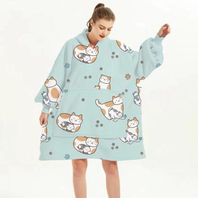 China Anti-Static Wholesale Oversized cozy sherpa Giant Hoodie Blanket Plus size Cat Print Fleece Throw Blankets for Winter en venta