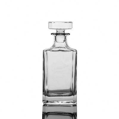 China CLASSIC Wholesale Liquor Square Plain Whiskey Decanter for sale