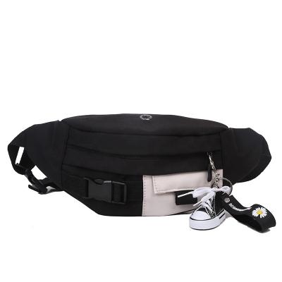 China Large capacity collision color leisure women's cross-body trunk bag anti-theft fashionable pussy package for sale