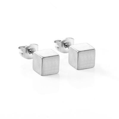 China For Woman Hot Selling Simple Cube Stainless Steel Jewelry Women Stud Earrings 884804 for sale