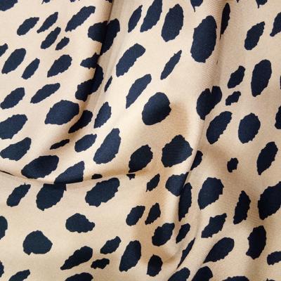 China Hot Sale Leopard Twill Screen Printing Leopard Silk Dress Fabric, Twill Spandex Silk Fabric for sale