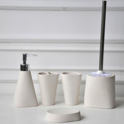 China JIA SHUN Modern Design Home Decor Viable Triangle Shape White Ceramic Sandstone Look Bathroom Accessories Set for sale