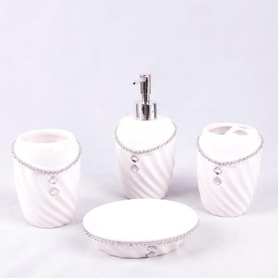 China Sustainable European Luxury Ceramic Toochbrush Holder Bathroom Set , Ceramic Bathroom Accessories Set for sale