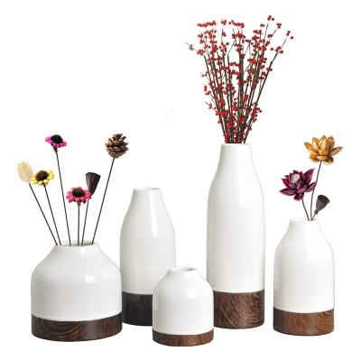 China The new classic/postmodern modern style ceramic flower vase can accept customization for sale