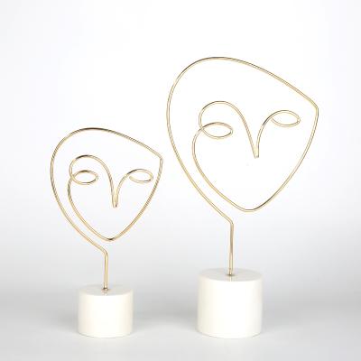 China Abstract Art Nordic Gold Human Face Jewelry Disply Style Ceramic Jewelry Stand Holder For Necklace Jewelry Display for sale