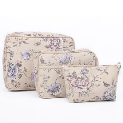 China Custom Fashion Cosmetic Bag Large Set Makeup Bag Waterproof Toiletry Bags Organizer for Women and Girls for sale