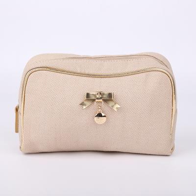 China Fashion factory specializes in producing U-shaped canvas cosmetic bags and cosmetic storage bags for sale