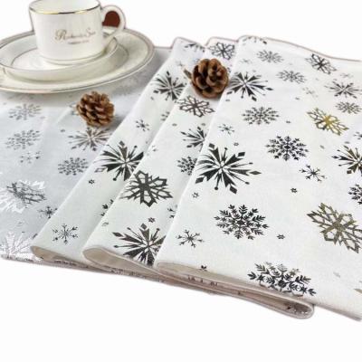 China Best Welcome Fashion Soft Custom Table Decorative Snowflake Table Rubbers Low MOQ For Christmas Weeding for sale