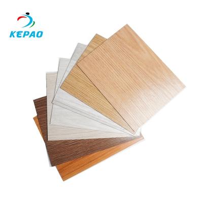 Cina Kepao Modern Eco Friendly Plastic Wooden Tile Floorscore PVC Flooring Glue Down Vinyl Plank 2mm LVT in vendita