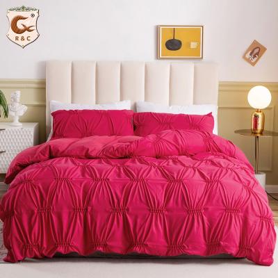 China Cheap Luxury Anti-bacteria Pinch Pleat Pintuck 3Pcs Comforter Covers With Pillowcases Wine Red Comforter Bedding Set for sale