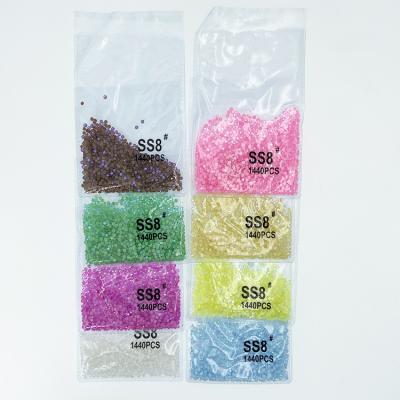 China Flatback 8 colore Flatback ab Crystal Dark In Glow Nail Art Decoration Rhinestone for sale