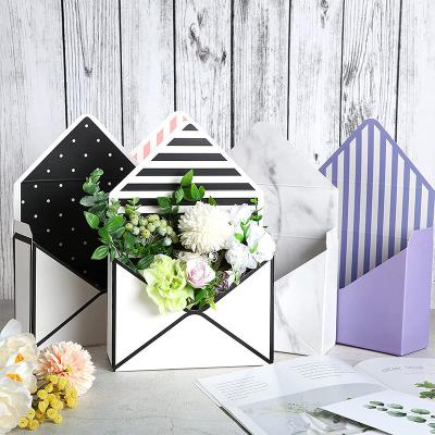 China Flower Box Florist Bouquet Packaging Envelope Paper Boxes Fresh Flower Recyclable Packaging Paper For Wedding for sale