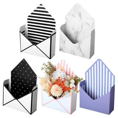 China Recyclable Florist Bouquet Packaging Gift Box Wrap Paper Boxes Folding Flower Wrap Basket for sale