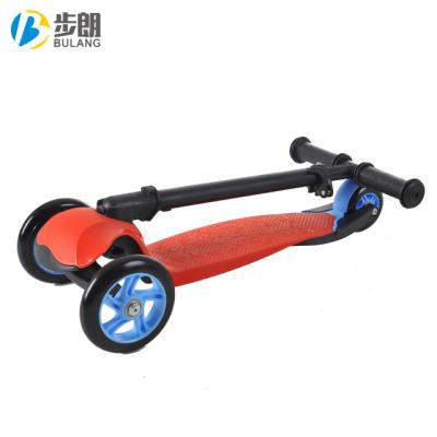 China Safe and Stable Wholesale Hot Selling Amazon Quality Manual Kick Scooter Board Children Folding Scooter Lightning for sale