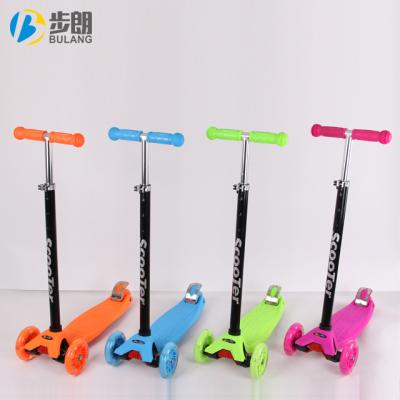 China Safe And Stable Quality Chinese Scooter 3 Wheels Led Scooter Mini Wheel Light Scooter For Kids for sale