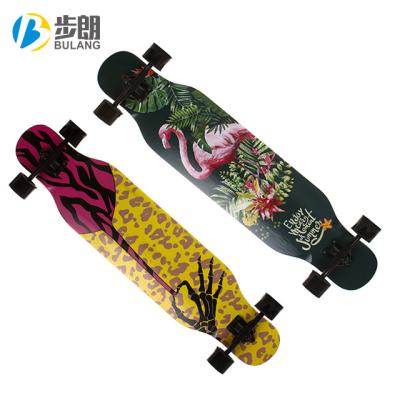 China Pro Maple Complete Skateboard 8 Layers Maple Deck Wood Skateboard For Extreme Sports And Outdoors for sale