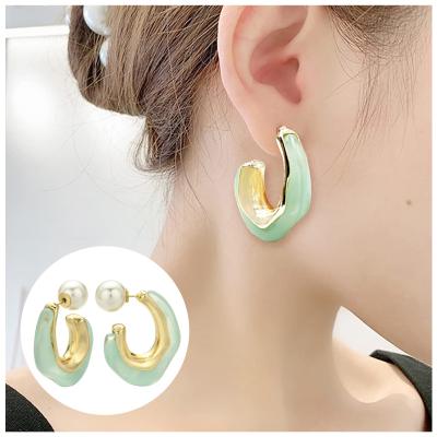 China Custom Wholesale Acrylic Resin CLASSIC C Shape Open Circle Earrings With Irregular Pearl Ball Earrings With 925 Silver Post for sale