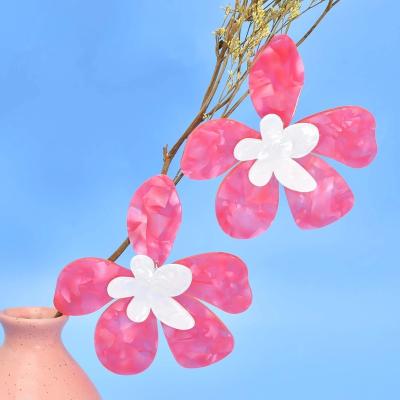 China Crystal Lily Flower Shape Bridesmaids Resin Earring Acrylic Acetate CLASSIC Bright Pink Flowers Big For Wedding Wholesale for sale