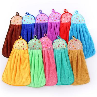 China Kitchen Compressed Coral Cloth Towel Hand Velvet Fleece Hanging Towel for sale