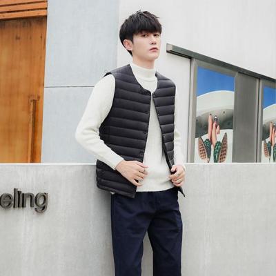 China Fashion simple round neck autumn and winter men's down jacket vest waterproof Duck Down Warm sleeveless, lightweight and comfortable down vest for sale