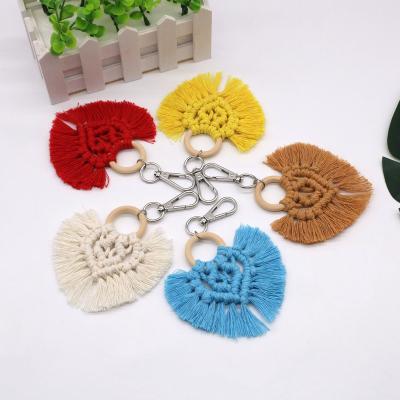 China New Design Durable Wind Cotton Yarn Braided Heart Handmade Braided Rope Car Boho Key Chain Keychain for sale