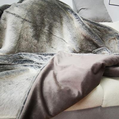 China Small HOT MOQ Winter For Decoration Soft Fluffy Fuzzy Warm Faux Fur Blanket for sale