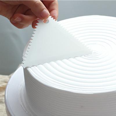 China Factory Wholesale Prices Disposable Food Grade Plastic Serrated Scraper for sale