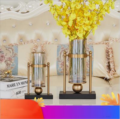 China Metal Natural Gold Home Table Decorative Frame Contact Glass Flower Vase for sale