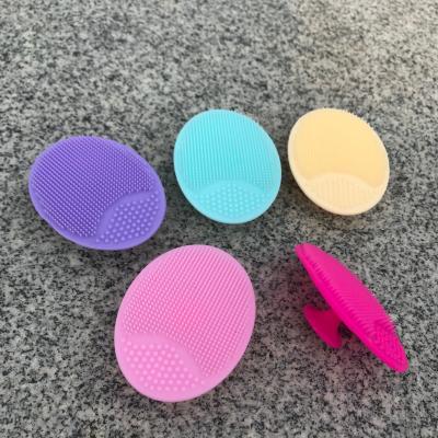 China For commercial & Hot Selling Japan Use Sponge Face Cleansing Sucker Home Use Silicone Scrubber Facial Cleansing Brush for sale