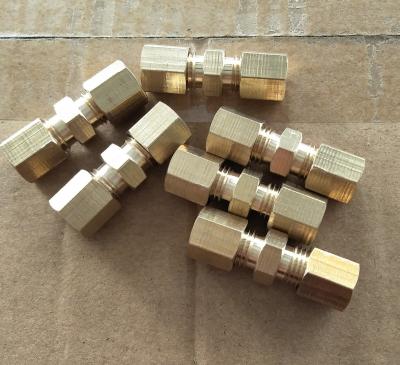 China Processing custom all kinds of pipe fitting,Adapte, brass threade fitting, threaded brass fittings，brass nuts and bolts en venta