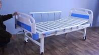 China Multi Function Manual Hospital Beds 3 Cranks Steel 215*105*46 en venta