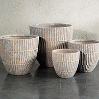 China Eco-Friendly Outdoor Fashionable Customized Fiber Clay Decor Flower Antique White Grill Flower Pots And Planters Wholesale Flower Pots for sale