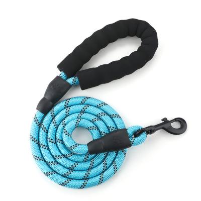 China Sustainable Dog Leads Soft Reflective Nylon Pet Rope Dog Leash for sale