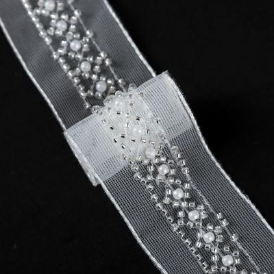 China Viable Yanzi High Quality Chantilly Beaded French Lace Trimming Wedding Dress Fabric Bead Lace Trimming for sale