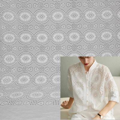 China Yanzi Sustainable Delicate White Floral Covered Pattern Lace Fabric Hollow Out Water Soluble Fabric For DIY Party Wedding Dress Bridal Gown for sale