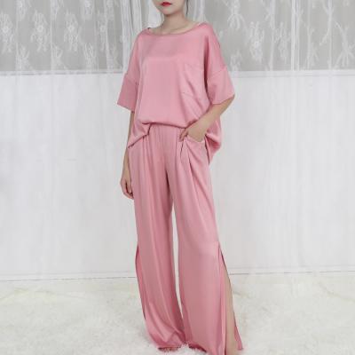 China Yanzi QUICK DRY Silk Pajamas For Women 2Pcs Classic Comfortable Set Sleepwear Long Sleeve Ladies Loungewear Satin Silk Pajamas for sale