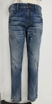 China Heavy Wash And Vintage Faded Finish Denim Bottom For A Nostalgic Vibe for sale