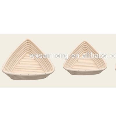 China Sustainable Home Used Mold Bread Decoration Tools Triangle Natural Colored Ferment Basket for sale