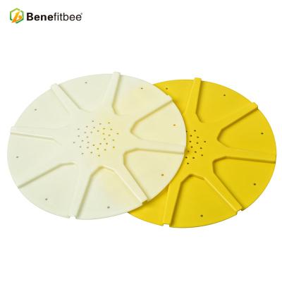 China 8 Ways Benefitbee Beekeeping Beekeeping ABS Plastic Hive Escape for sale