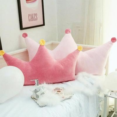 China Sustainable Custom 3D Crown Pillow Hot Selling Kids Pillow For Kids Gifts And Room Decoration for sale