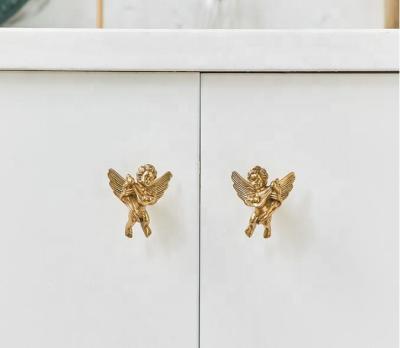 China Fashion Industrial Cabinet Pulls Door Handle Brass Pulls Door Handle Gold Baby Angel Drawer Furniture Hardware for sale