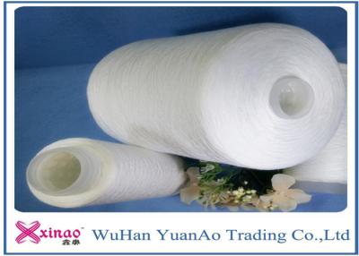 China 60/2 dos brillante blanco crudo para un hilados de polyester para el hilo de coser en venta