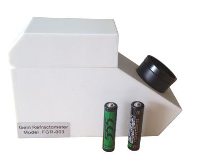 China Desktop Gem Refractometer Polarizing Film and Testing Range of 1.35 - 1.85 for sale