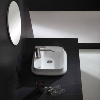 China HY8053 EUROPEAN Ceramic Bathroom Sink Hand Wash Basin With Easy Clean Glaze for sale